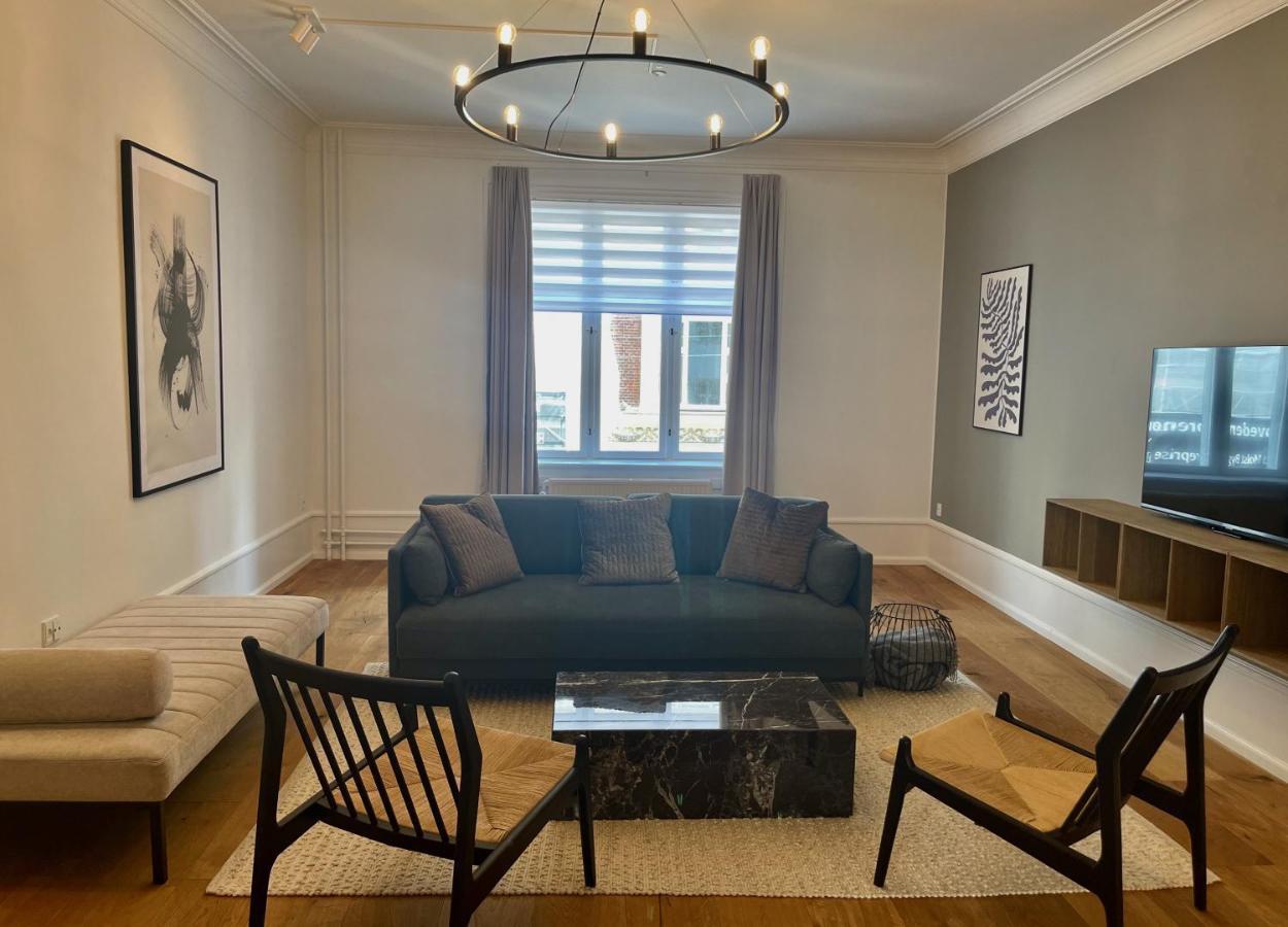 Beautiful 3 Bedroom Flat Next To The Marble Church Kopenhagen Exterior foto